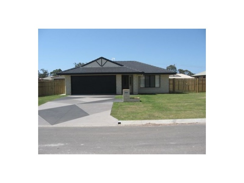 24 Topaz Circuit, Hervey Bay QLD 4655