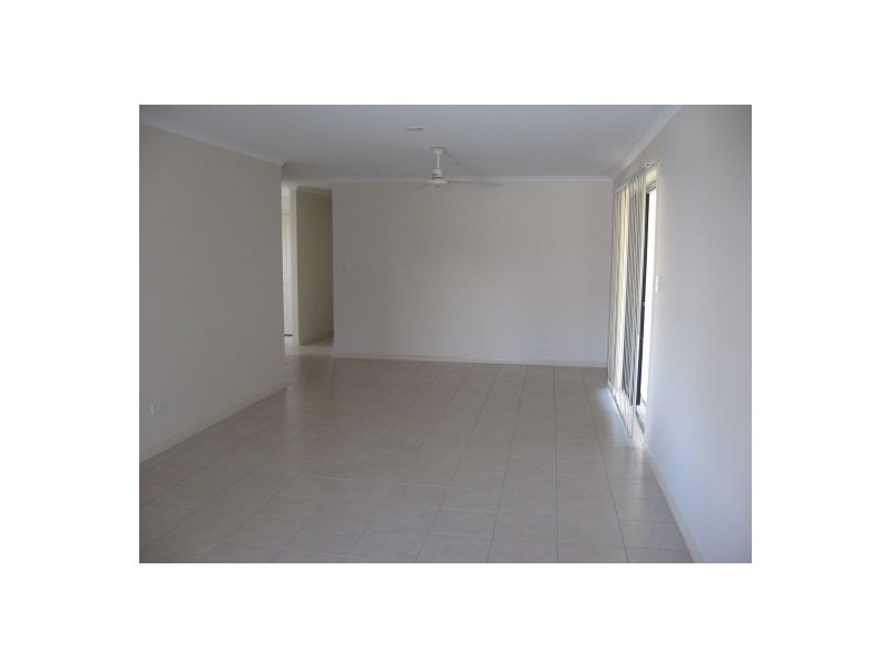 24 Topaz Circuit, Hervey Bay QLD 4655