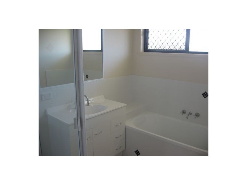 24 Topaz Circuit, Hervey Bay QLD 4655