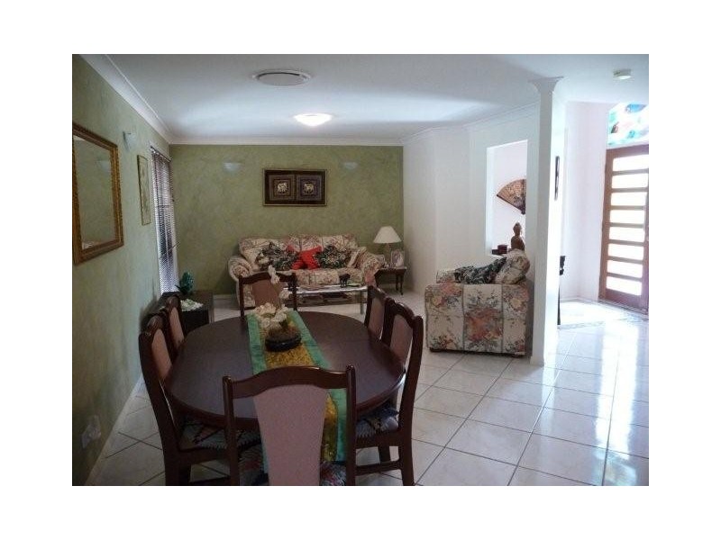 21 Meadow Dr, Dundowran Beach QLD 4655