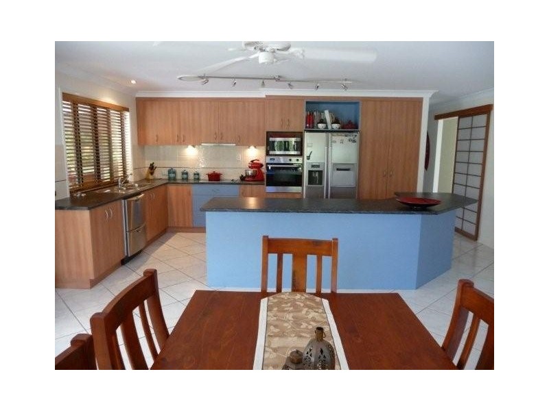 21 Meadow Dr, Dundowran Beach QLD 4655