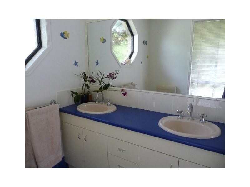 21 Meadow Dr, Dundowran Beach QLD 4655