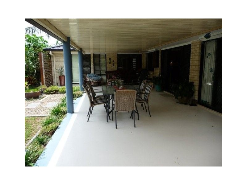 21 Meadow Dr, Dundowran Beach QLD 4655