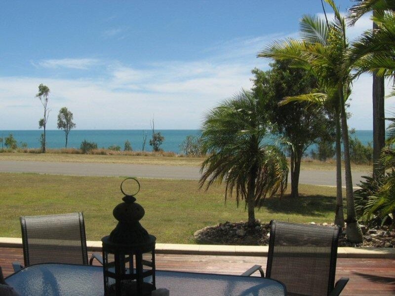 64 Esplanade, Point Vernon QLD 4655