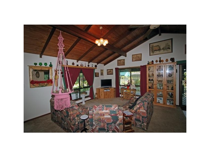 Point Vernon QLD 4655