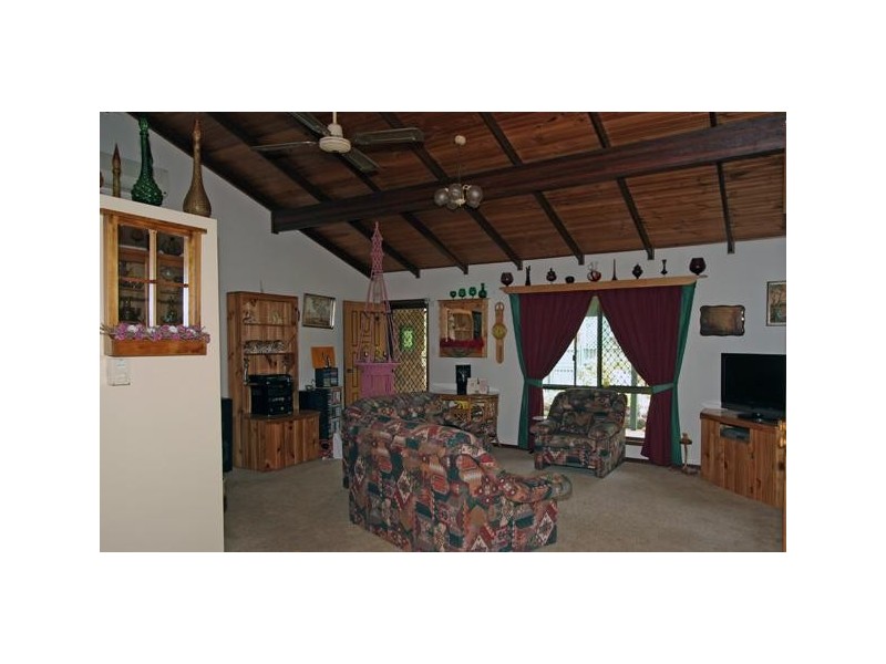 Point Vernon QLD 4655