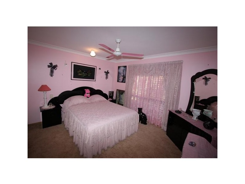 Point Vernon QLD 4655