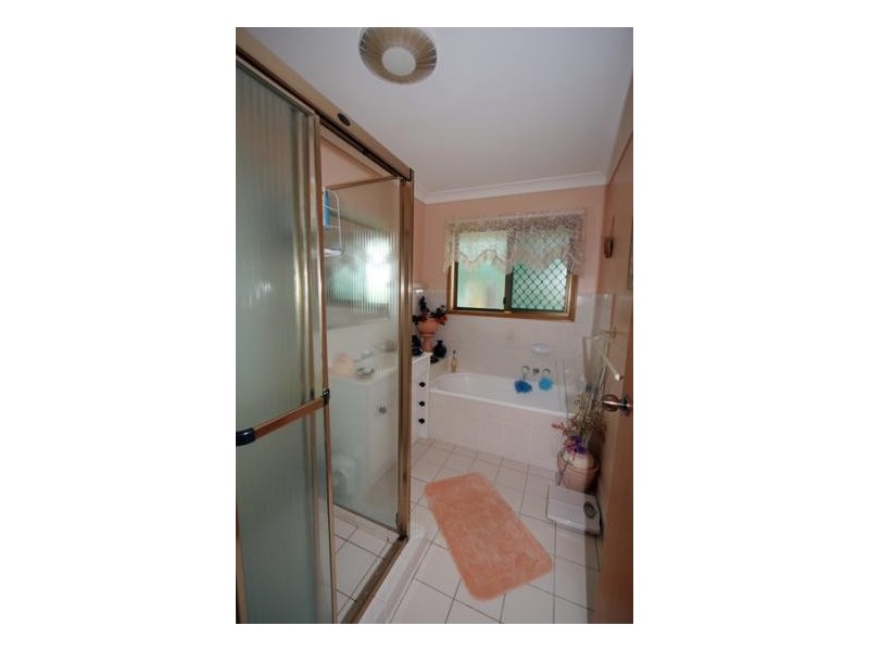 Point Vernon QLD 4655