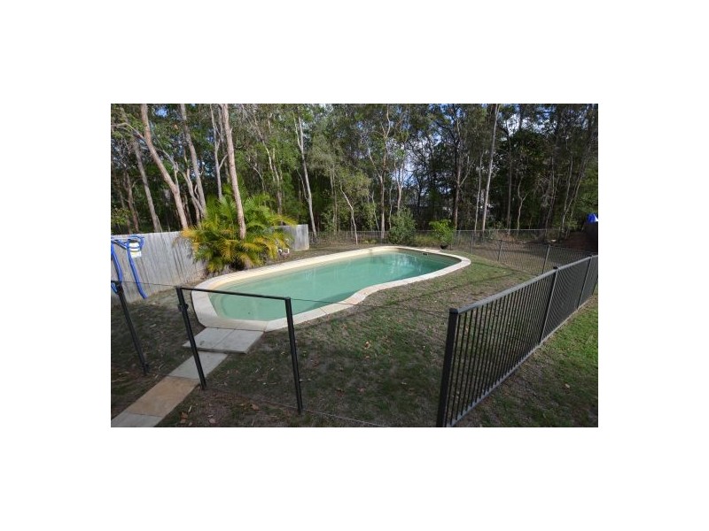 17 Parraweena Court, Point Vernon QLD 4655