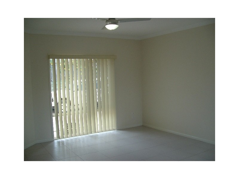 2 King Henry Court, Urangan QLD 4655