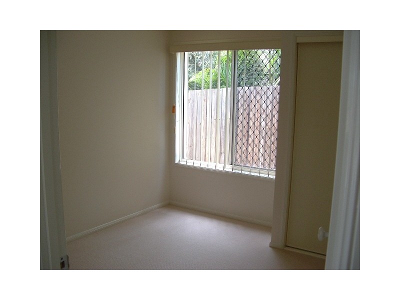 2 King Henry Court, Urangan QLD 4655
