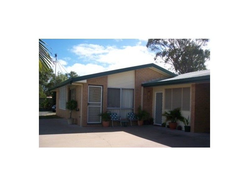 2/6 Moonlight Avenue, Torquay QLD 4655