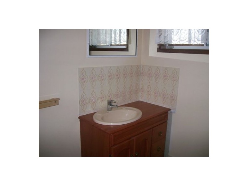 2/6 Moonlight Avenue, Torquay QLD 4655