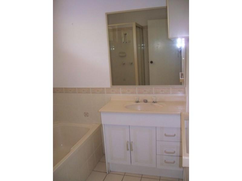 223 Dayman Street, Urangan QLD 4655