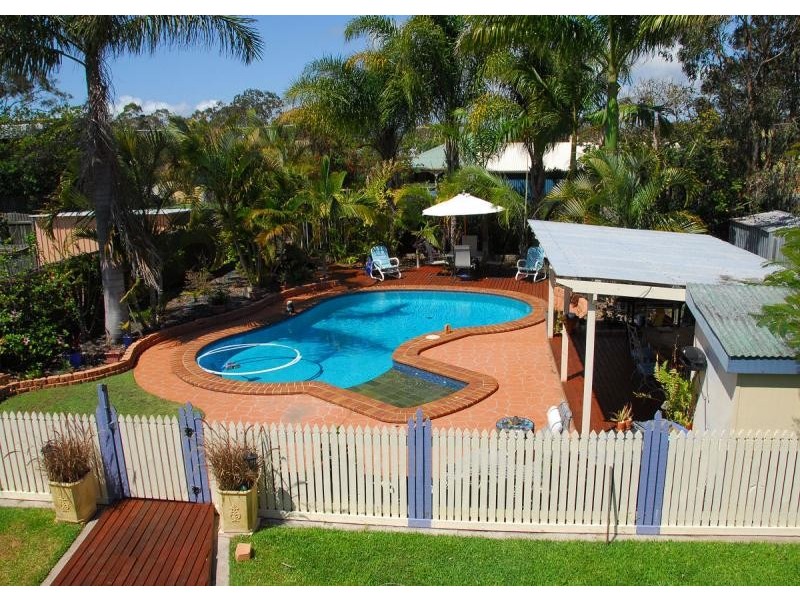 49 Mant Street. Point Vernon, Point Vernon QLD 4655