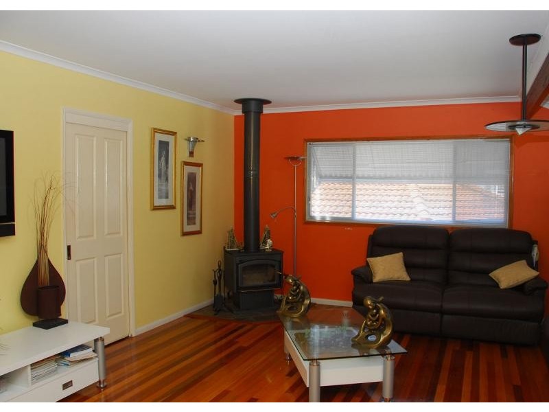49 Mant Street. Point Vernon, Point Vernon QLD 4655