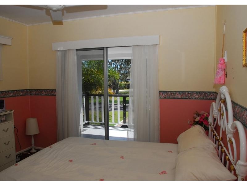 49 Mant Street. Point Vernon, Point Vernon QLD 4655