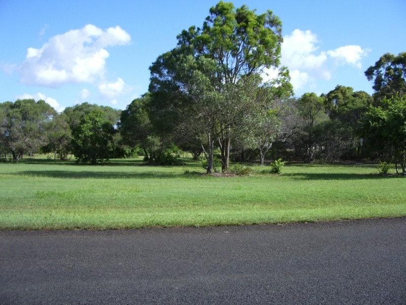 2 Dolphin Ave, Booral QLD 4655