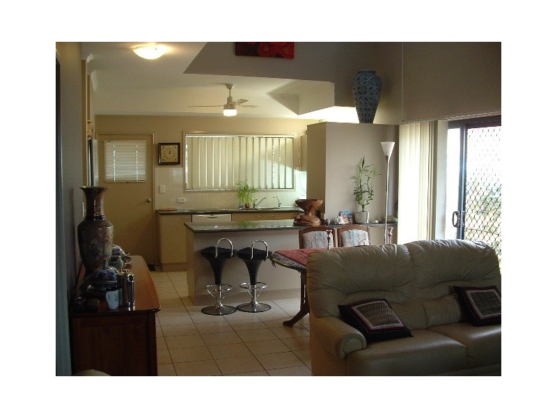 102/34 Elizabeth Street, Urangan QLD 4655