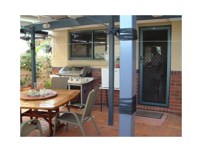 102/34 Elizabeth Street, Urangan QLD 4655