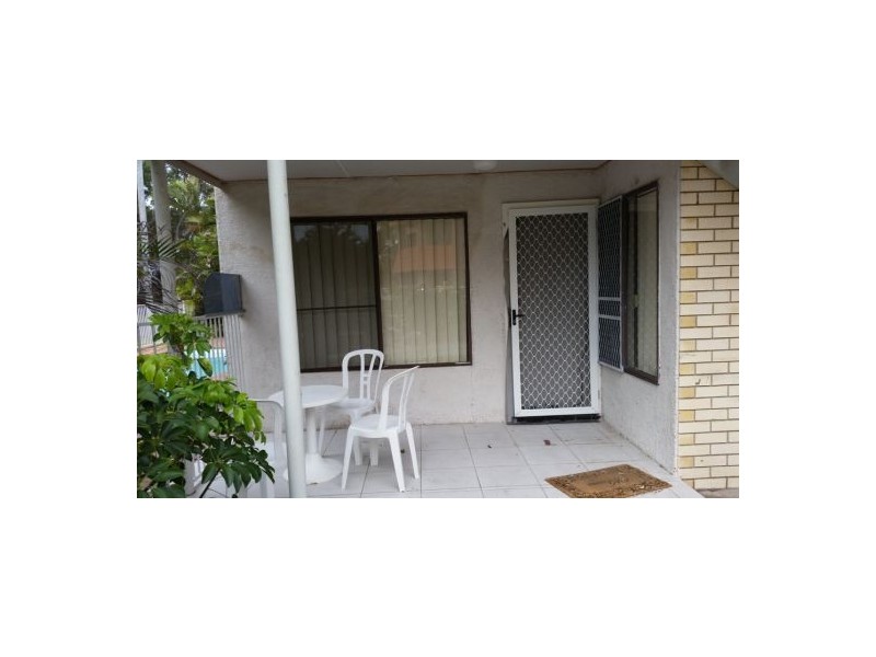 1/480 Esplanade, Torquay QLD 4655
