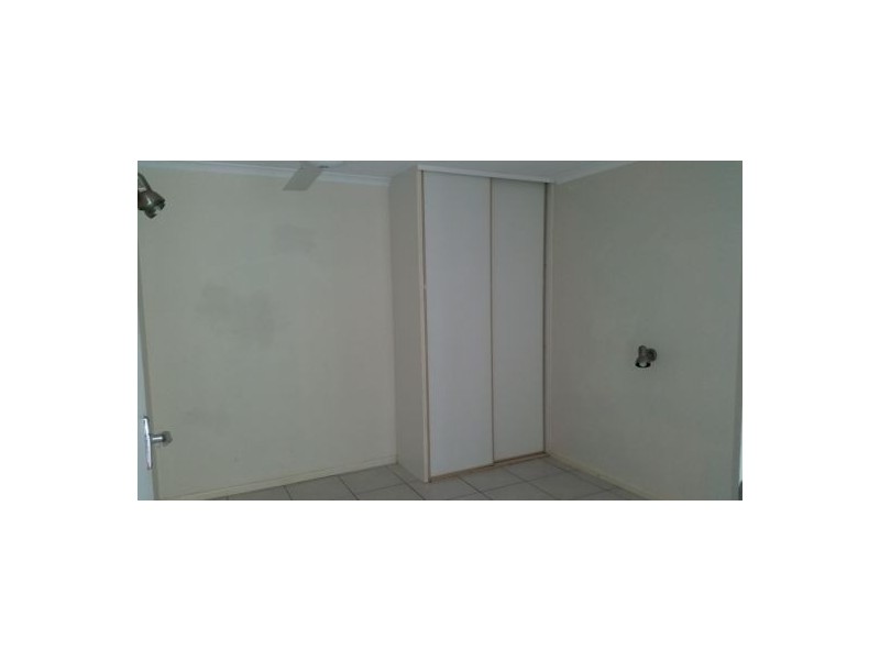 1/480 Esplanade, Torquay QLD 4655