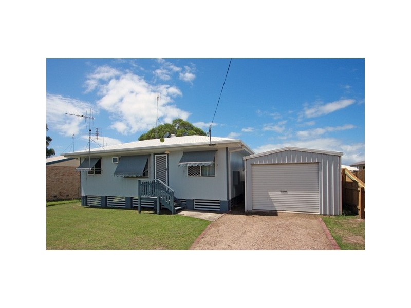 120 Limpus Street, Urangan QLD 4655