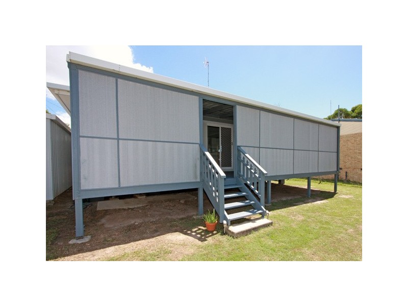 120 Limpus Street, Urangan QLD 4655