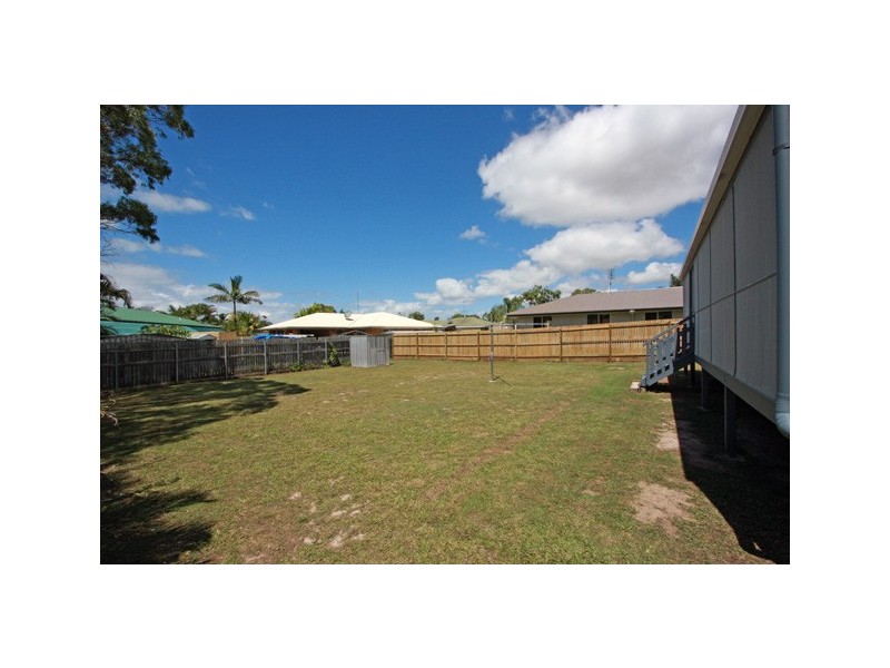 120 Limpus Street, Urangan QLD 4655