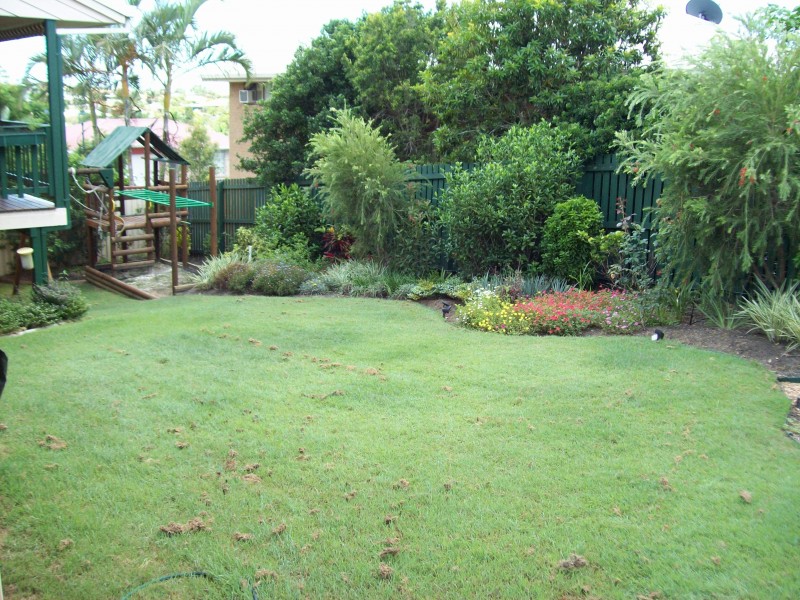 15 Faye Avenue, Scarness QLD 4655