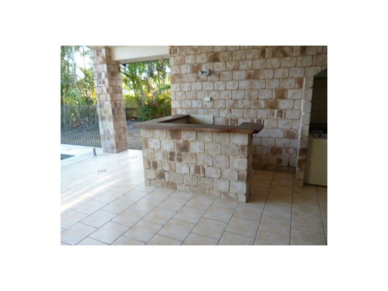 3 Treviso Court, Urangan QLD 4655
