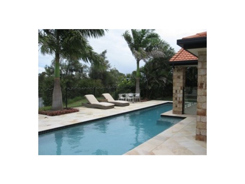 3 Treviso Court, Urangan QLD 4655