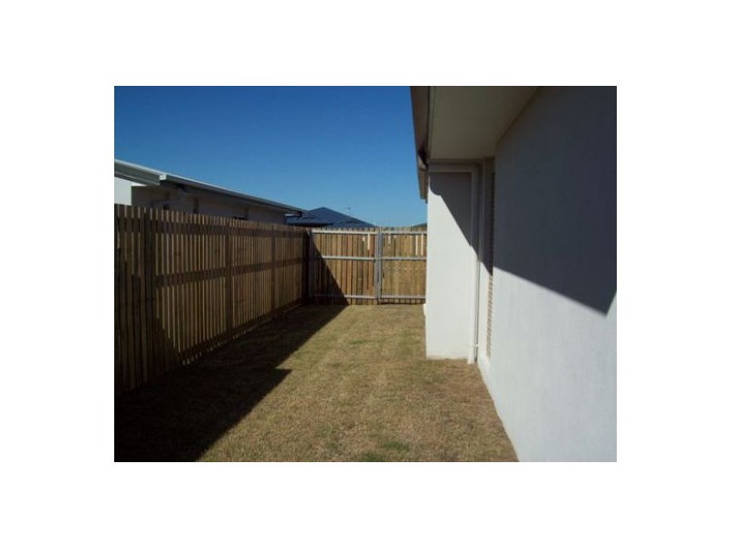 5 Fishburn Way, Eli Waters QLD 4655