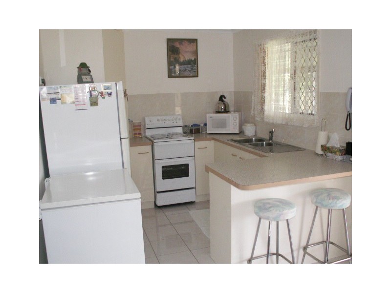 Point Vernon QLD 4655