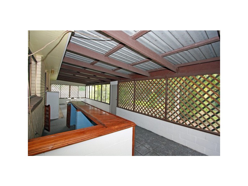9 Southerden Street, Torquay QLD 4655