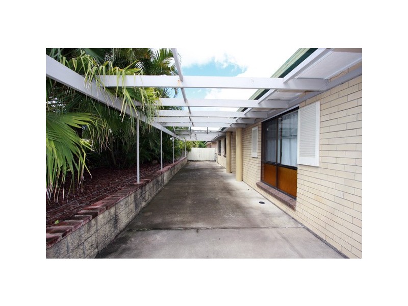 9 Southerden Street, Torquay QLD 4655