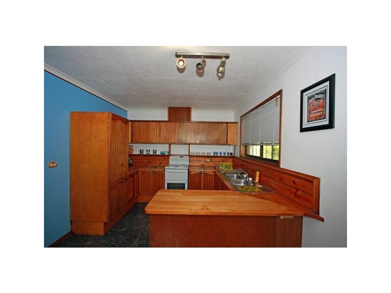 9 Southerden Street, Torquay QLD 4655