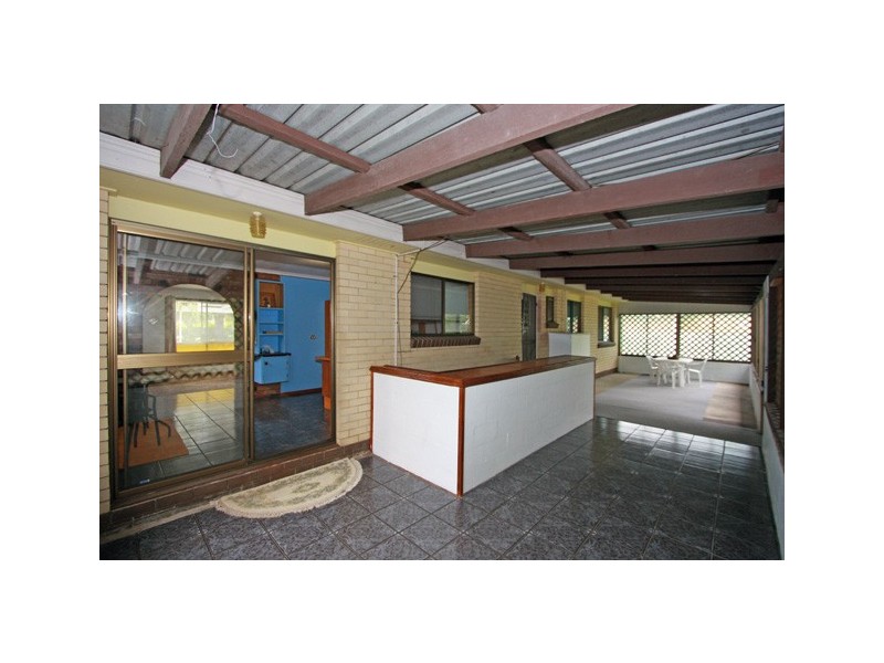 9 Southerden Street, Torquay QLD 4655