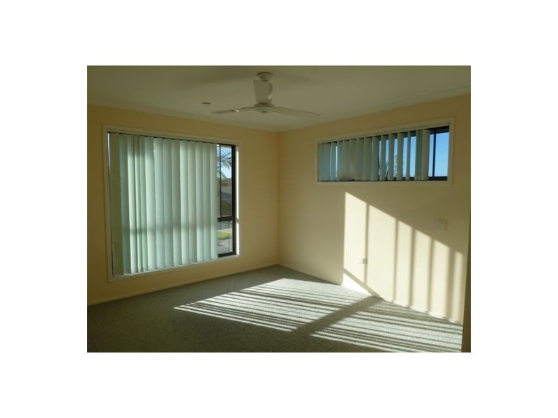 36 Foreshore Drive, Urangan QLD 4655