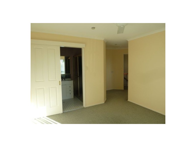 36 Foreshore Drive, Urangan QLD 4655