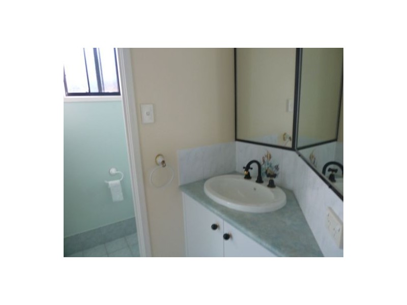 36 Foreshore Drive, Urangan QLD 4655