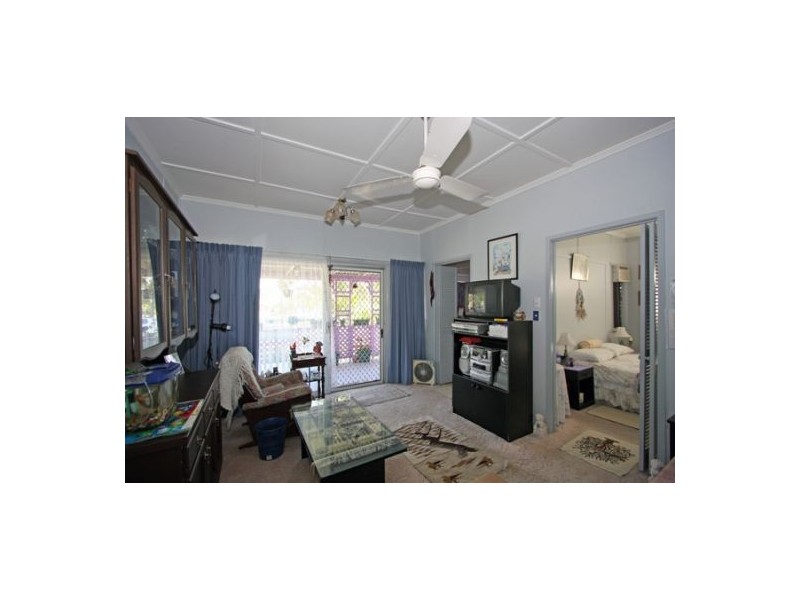 1 South Street, Urangan QLD 4655