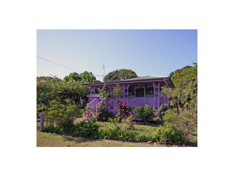 1 South Street, Urangan QLD 4655