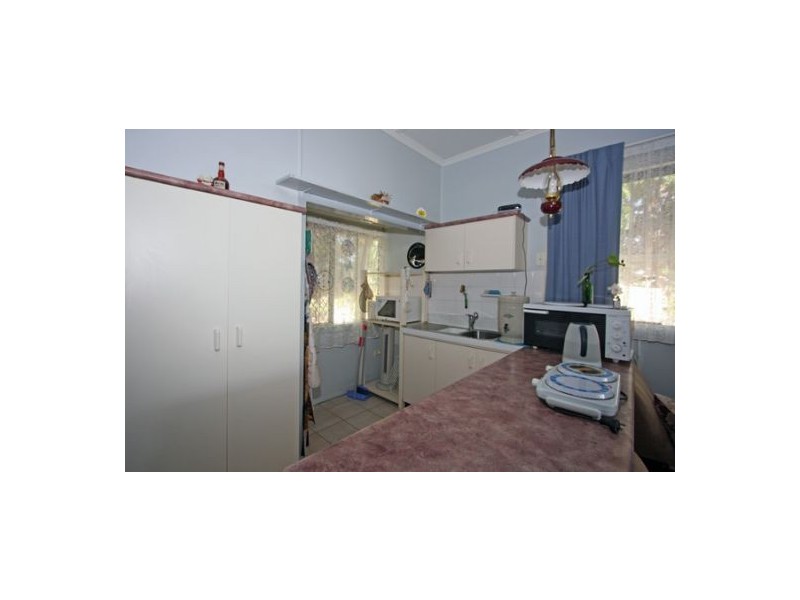 1 South Street, Urangan QLD 4655