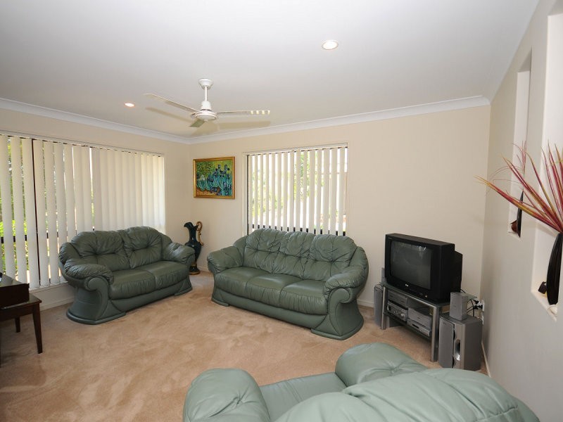 17 JIMILEE ST, Dundowran Beach QLD 4655