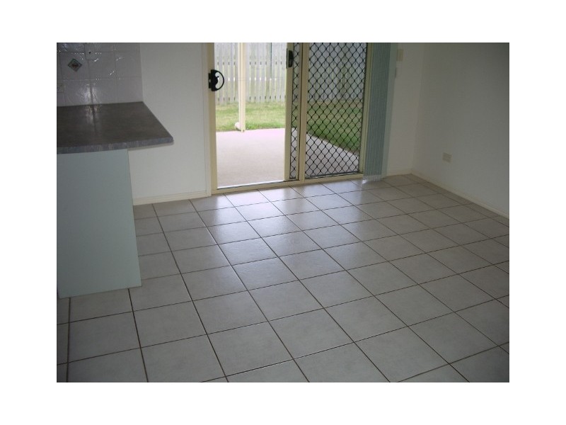 2 Kirton Road, Point Vernon QLD 4655