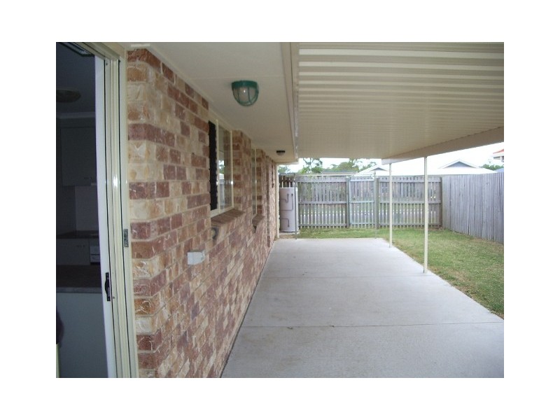 2 Kirton Road, Point Vernon QLD 4655