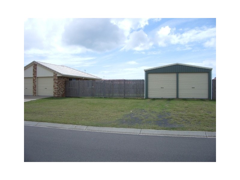 2 Kirton Road, Point Vernon QLD 4655