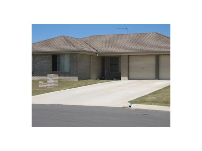 12 Joselyn Drive, Point Vernon QLD 4655