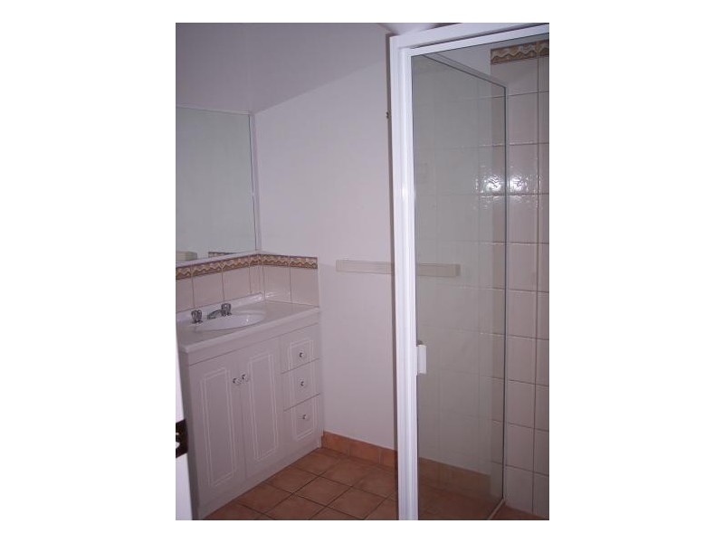 2/47 Miller Street, Urangan QLD 4655